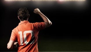 开云体育平台-悬念不断：剩余比赛阶段的夺冠之争，比赛悬念是什么意思