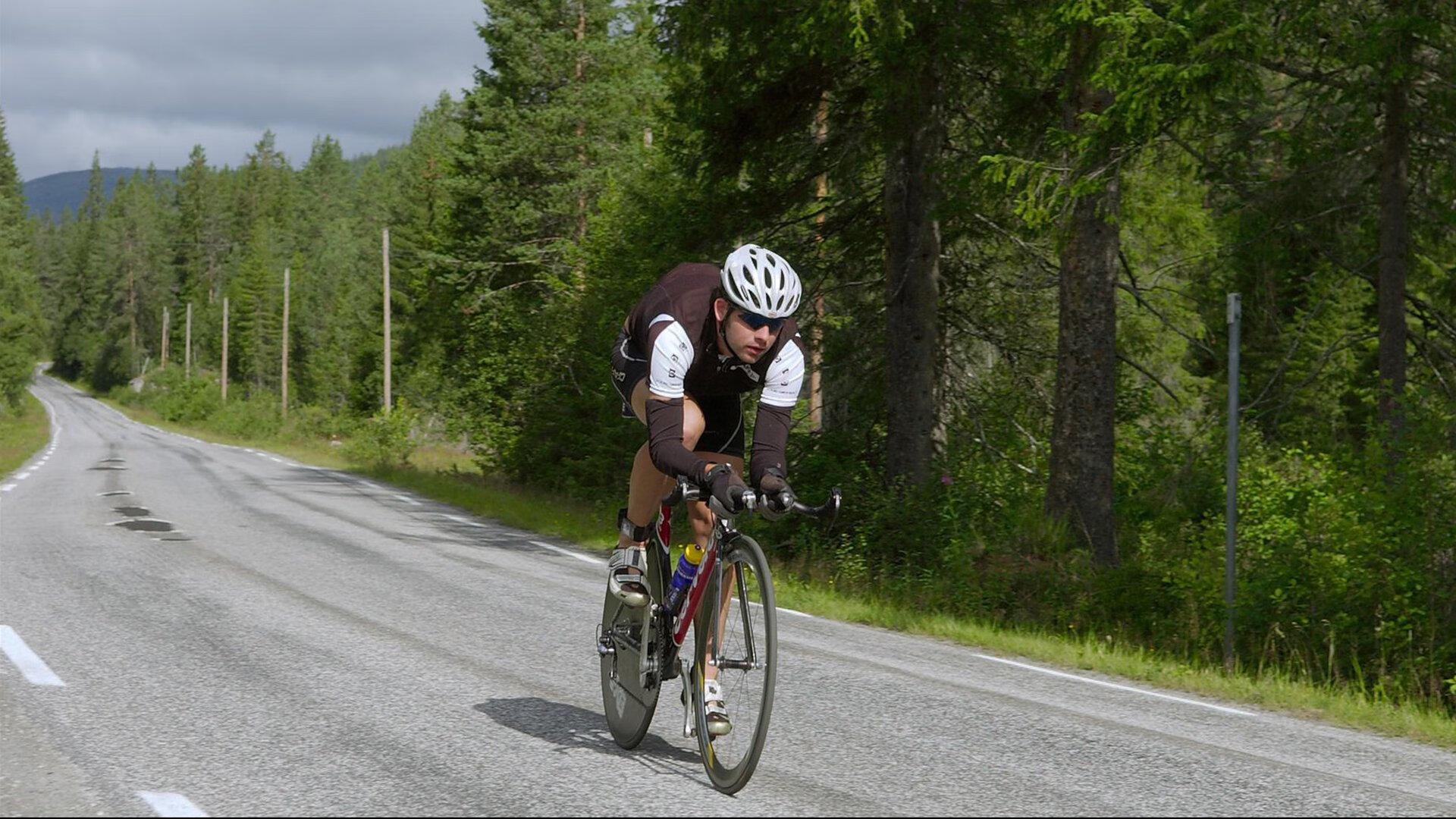 篮球专项体能训练监测技术及应用实践，篮球项目的体能训练方法